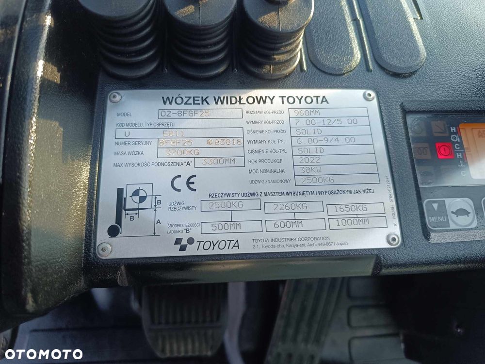 Toyota 8FG25 Kabina 2023 rok benzyna/gaz opony superelastyczne jak NOWY - 23