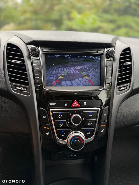 Hyundai i30 1.4 Premium - 24