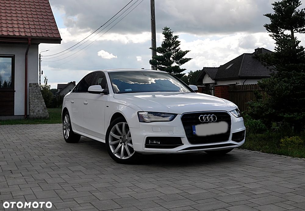 Audi A4 Limousine - 1
