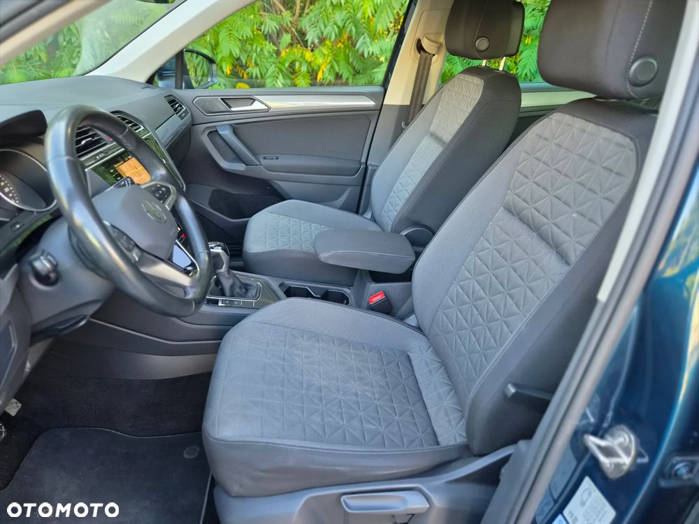 Volkswagen Tiguan - 10