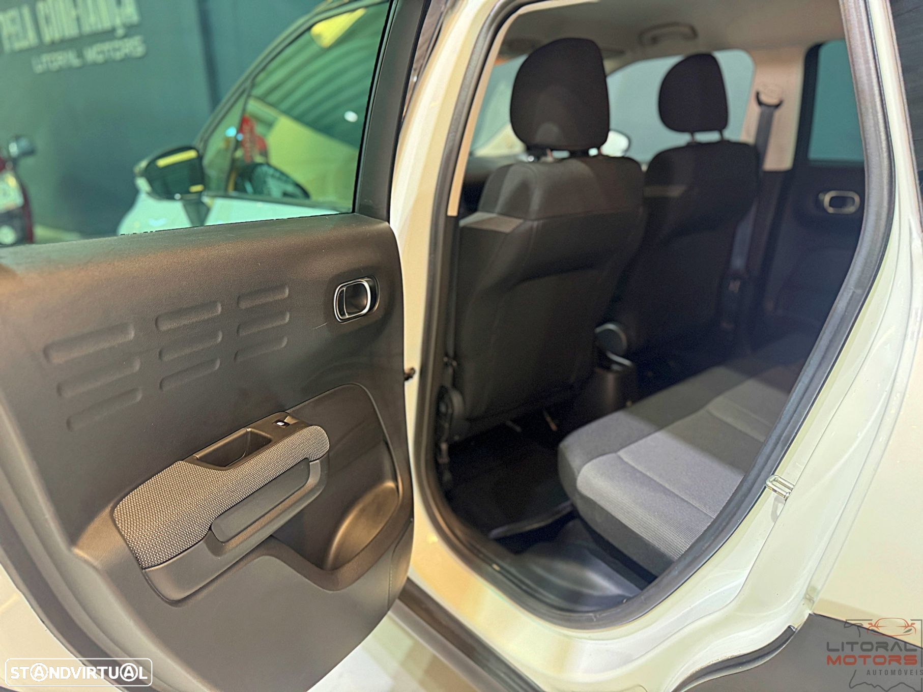 Citroën C3 Aircross 1.2 PureTech Shine EAT6 - 15