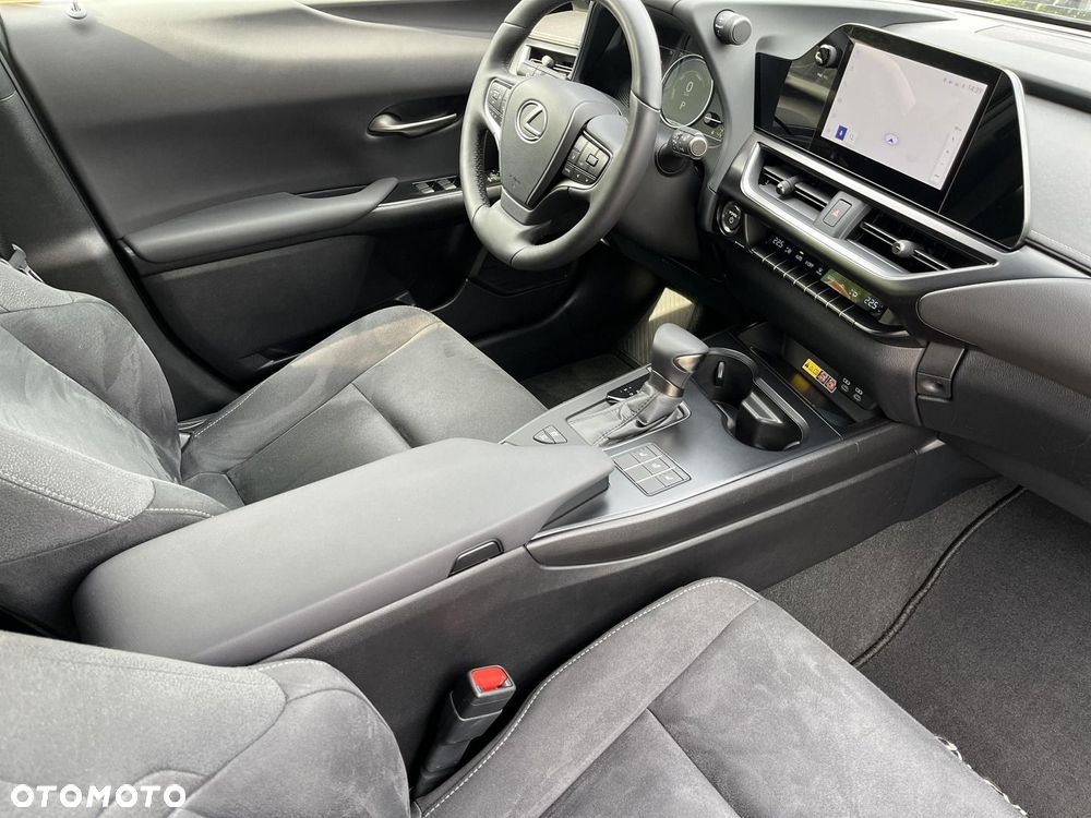 Lexus UX 250h GPF Business AWD - 9
