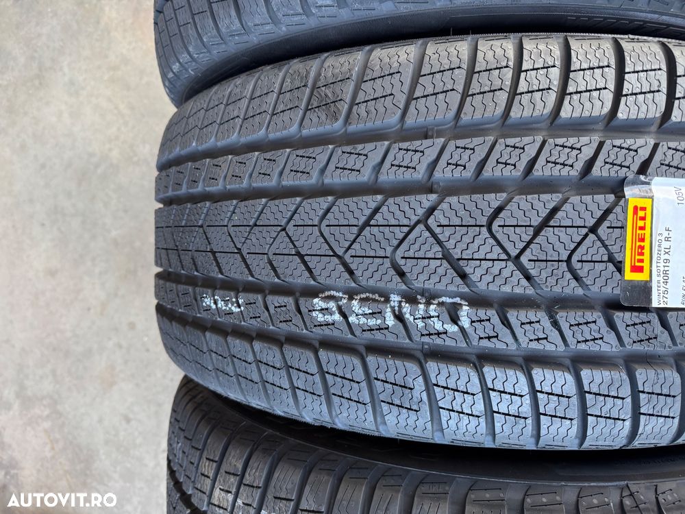 Vând set anvelope 245/45/19-275/40/19 Pirelli cu runflat de iarnă noi - 4