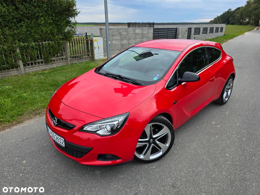 Opel Astra 2012 photo 2