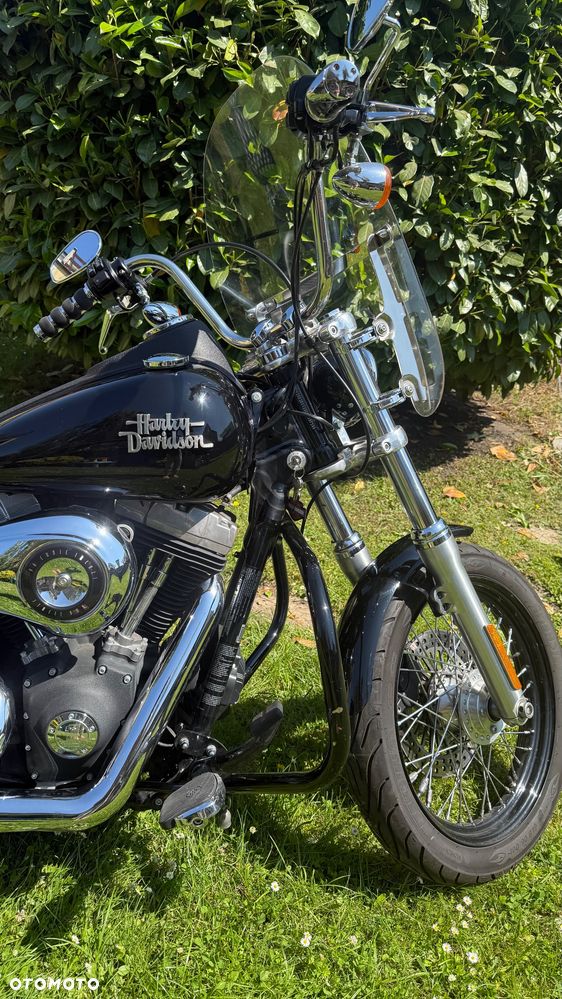 Harley-Davidson Dyna Street Bob - 13