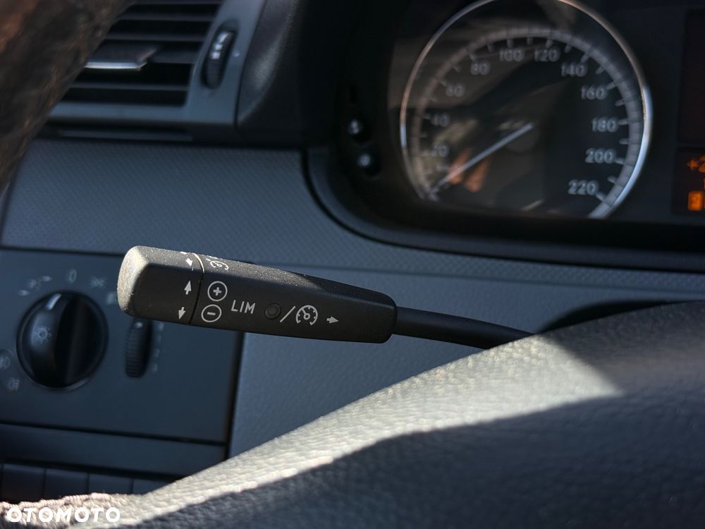 Mercedes-Benz Vito - 17