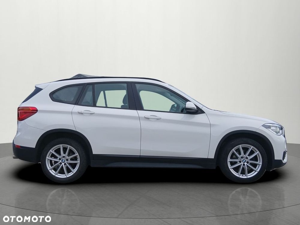BMW X1 sDrive18i - 6