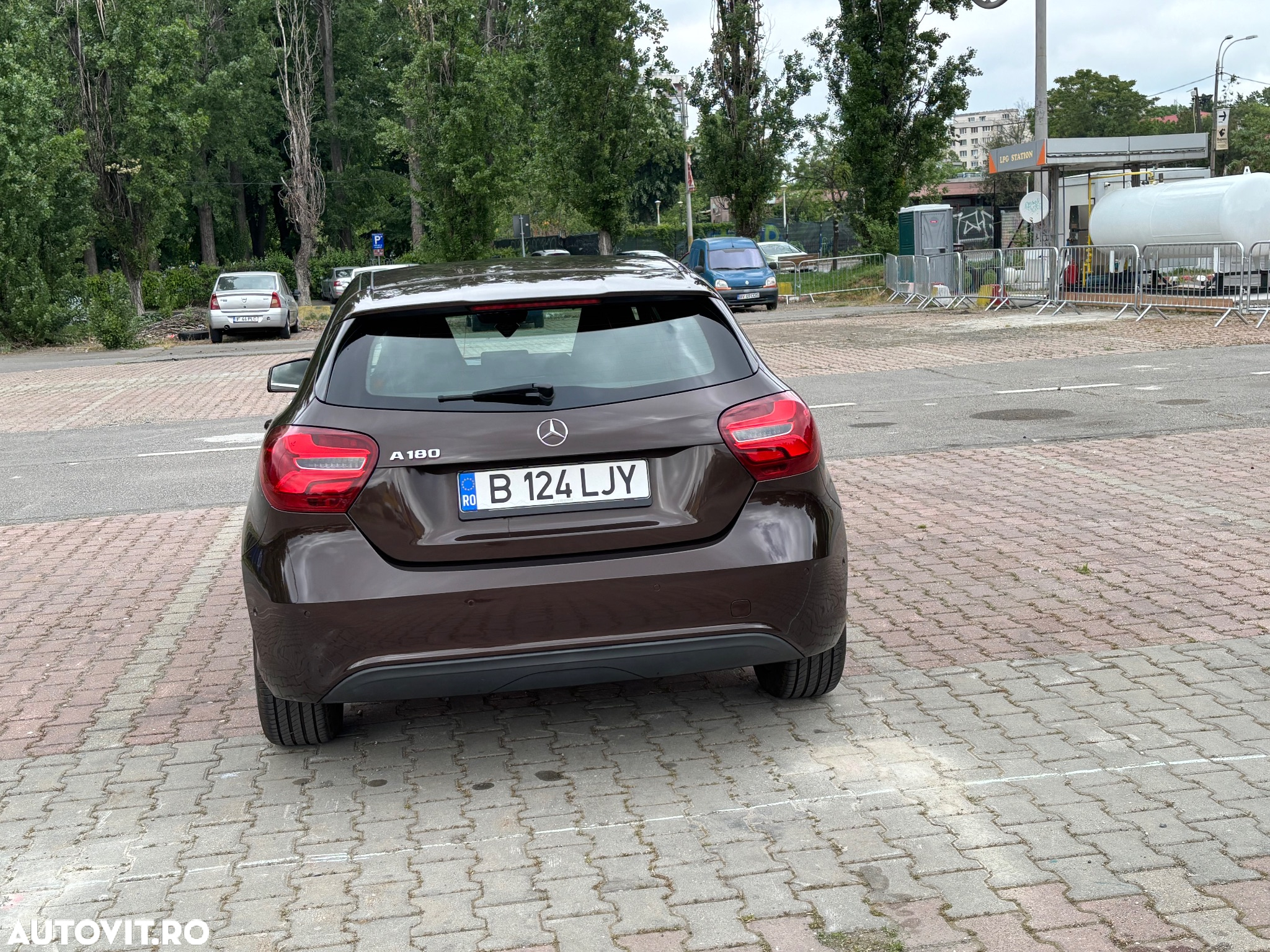 Mercedes-Benz A 180 (BlueEFFICIENCY) - 22