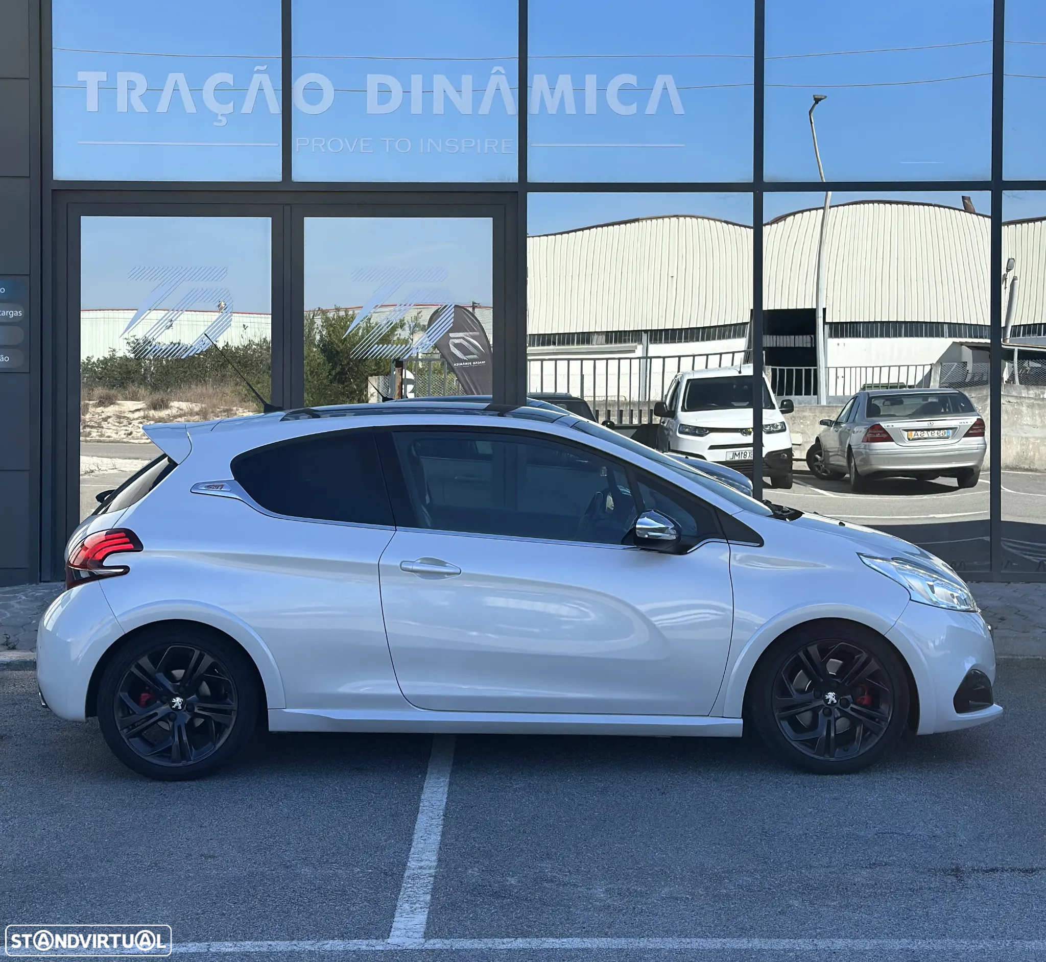 Peugeot 208 1.6 e-THP GTi - 4