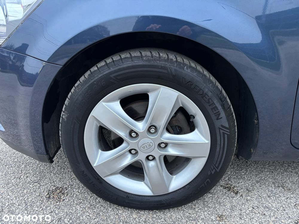 Kia Ceed 1.6 CRDi 90 Spirit - 23