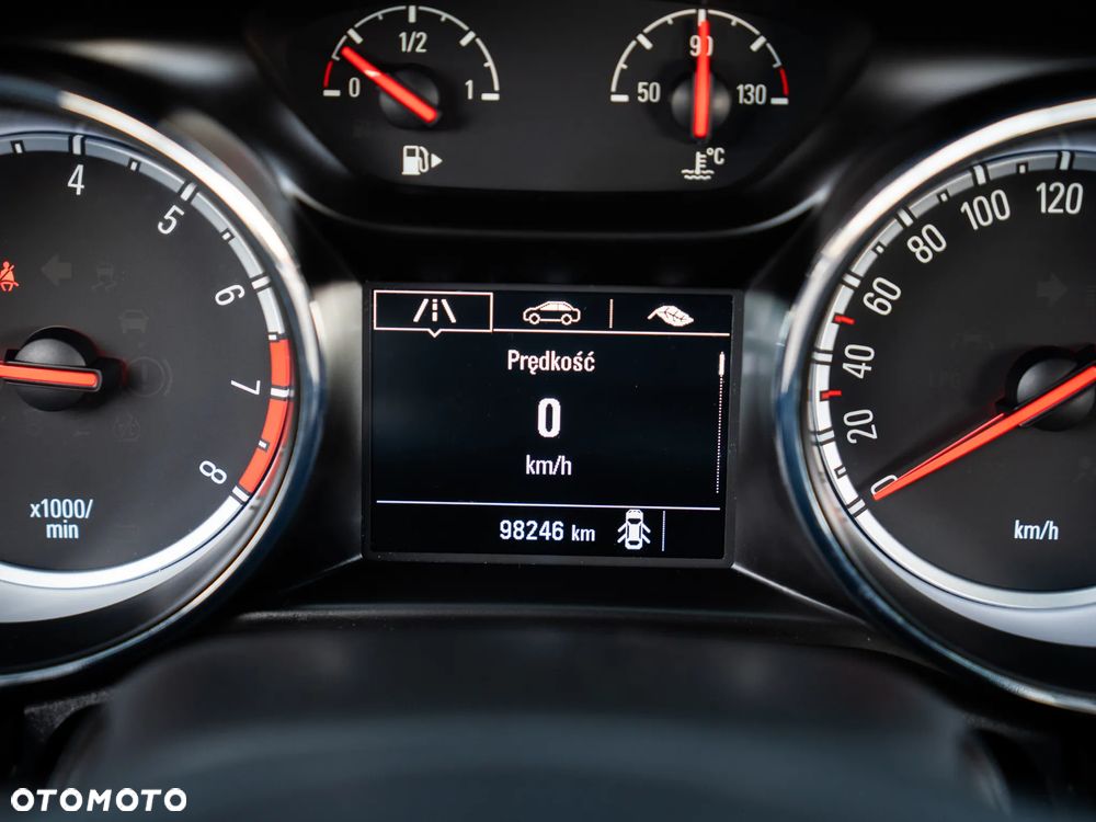 Opel Astra 1.4 Turbo Innovation - 36