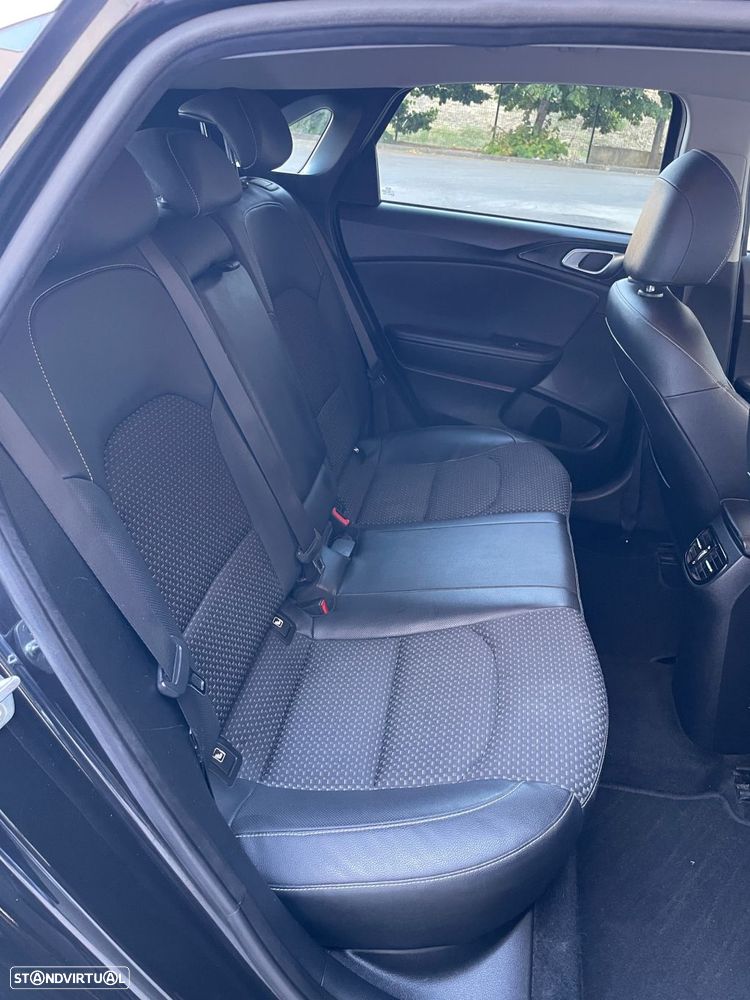 Kia Ceed 1.0 T-GDI TX - 23