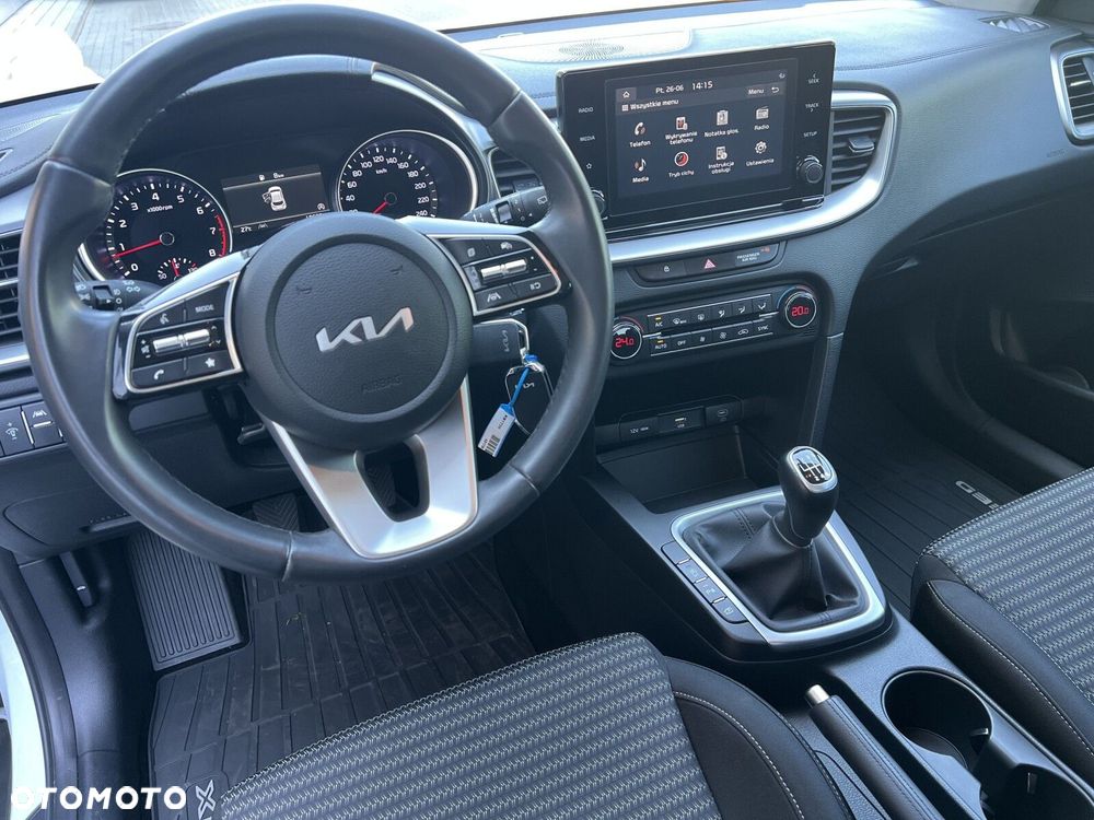 Kia XCeed 1.5 T-GDI M - 25