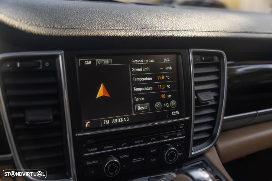 Porsche Panamera 4 Edition PDK - 46