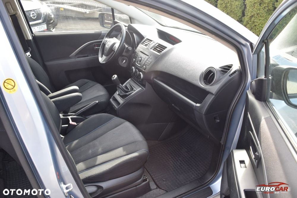 Mazda 5 - 10