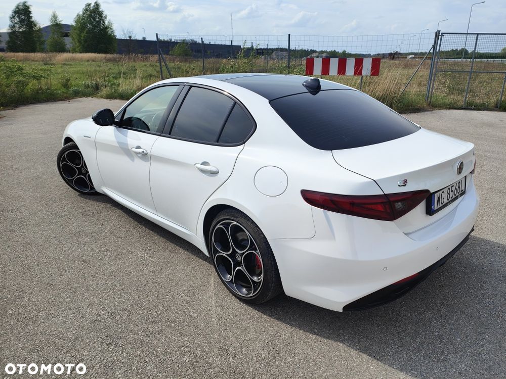 Alfa Romeo Giulia - 2