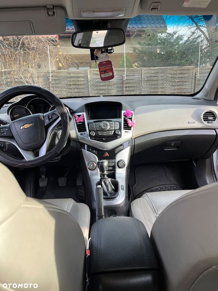 Chevrolet Cruze 1.8 LT - 13