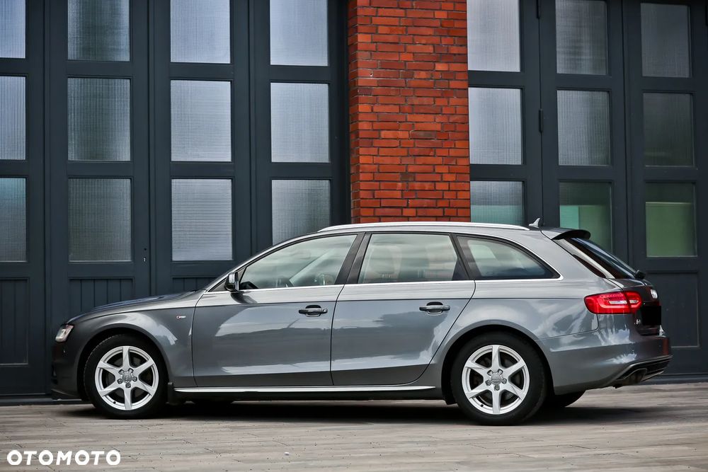 Audi A4 Avant 2.0 TDI DPF quattro S tronic S line Sportpaket - 11