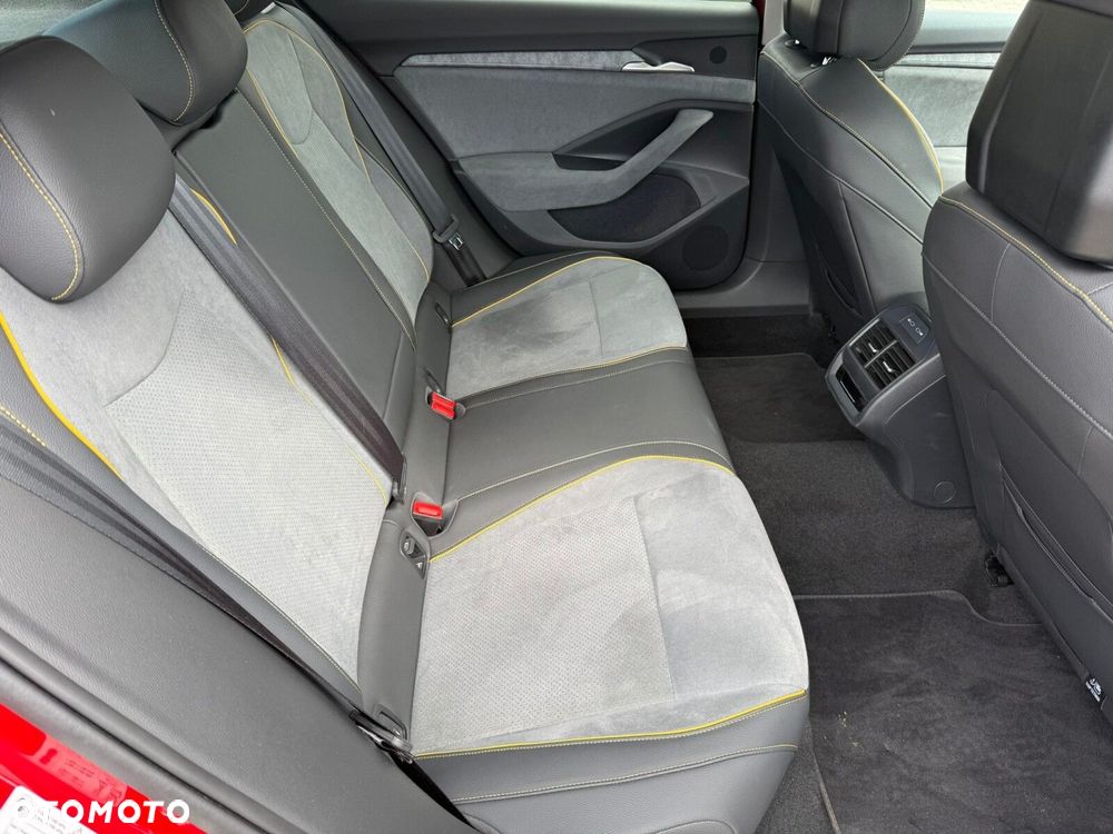 Skoda Superb 2.0 TDI SCR 4x4 Selection DSG - 29