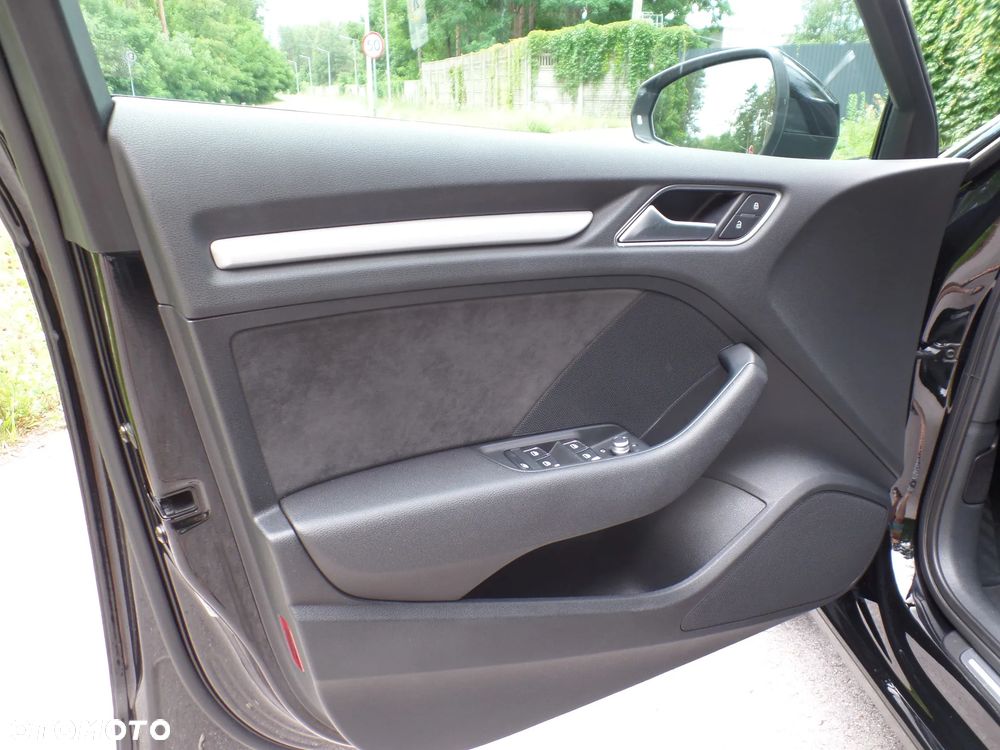 Audi A3 Sportback 2.0 TDI Ambiente - 34