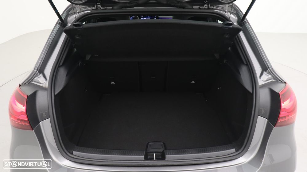Mercedes-Benz A 200 d AMG Line Aut. - 31