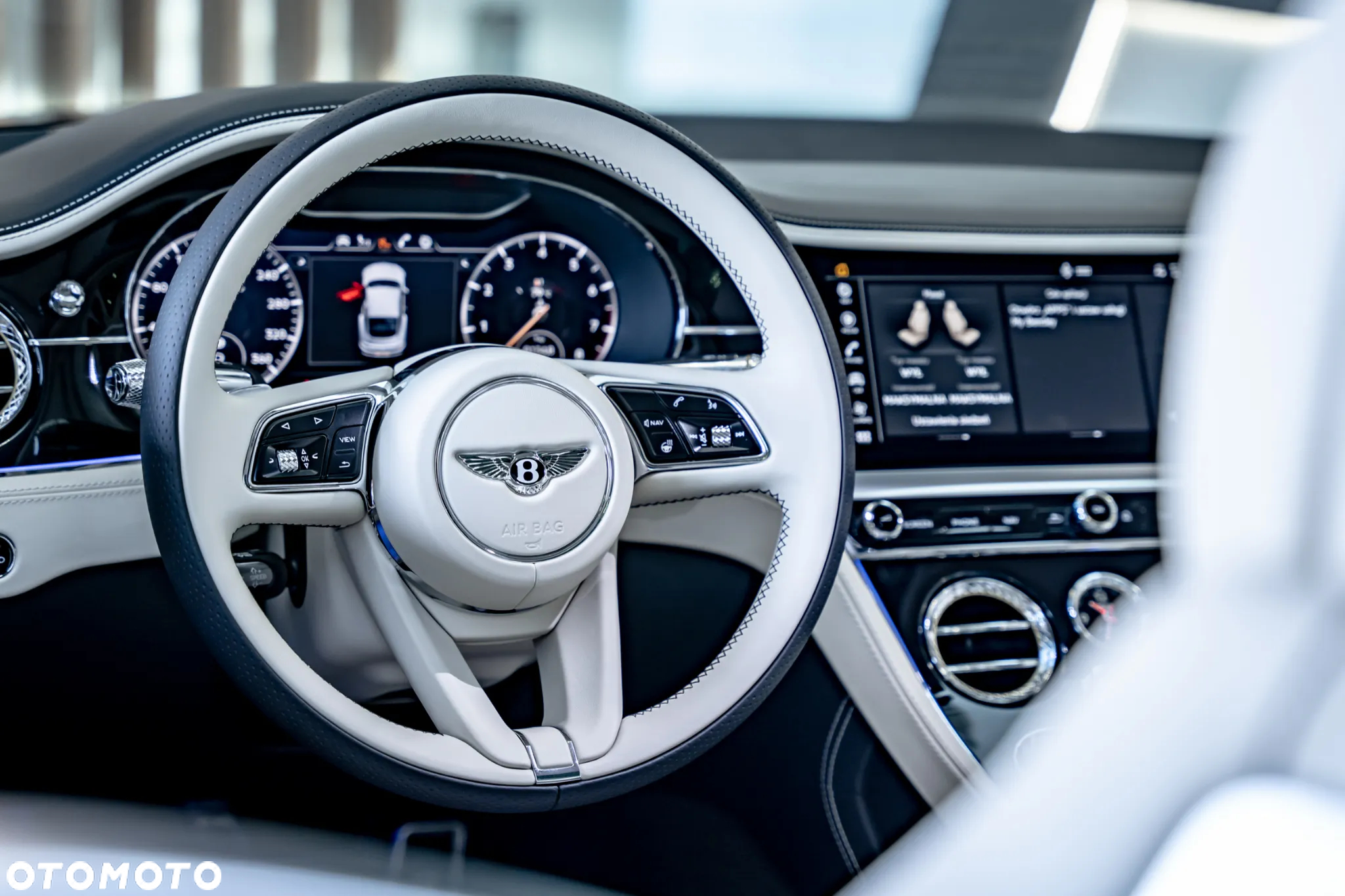 Bentley Continental GT New V8 - 25