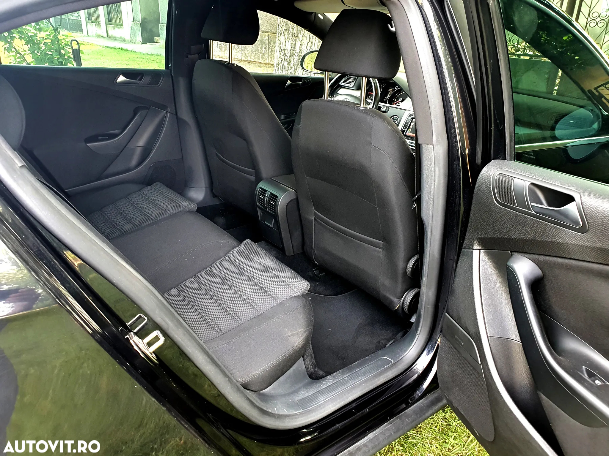 Volkswagen Passat 2.0 TDI BlueMotion Tehnology DSG Highline - 12