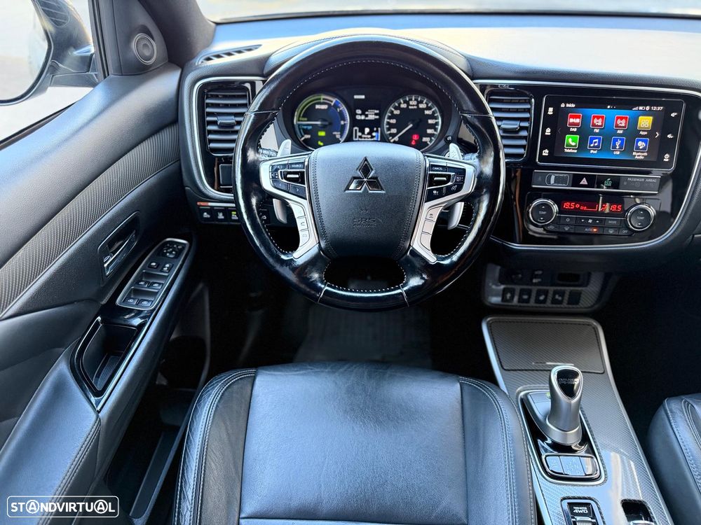 Mitsubishi Outlander - 30