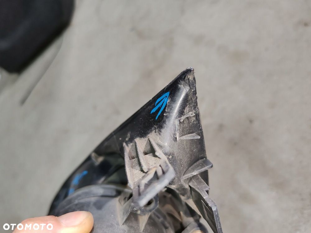 Halogen prawy kratka ramka halogenu prawa 81481-02050 Toyota Auris I 07-09 - 4