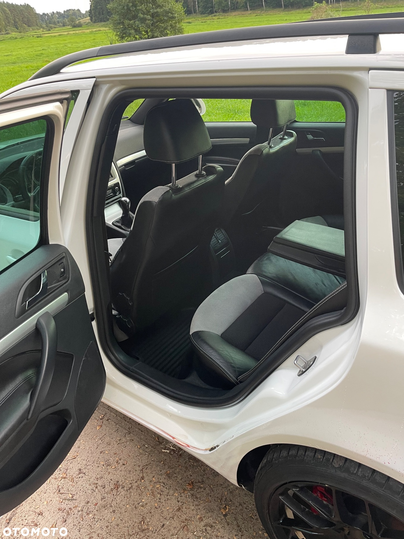 Skoda Octavia Combi 2.0 TDI DPF RS - 17