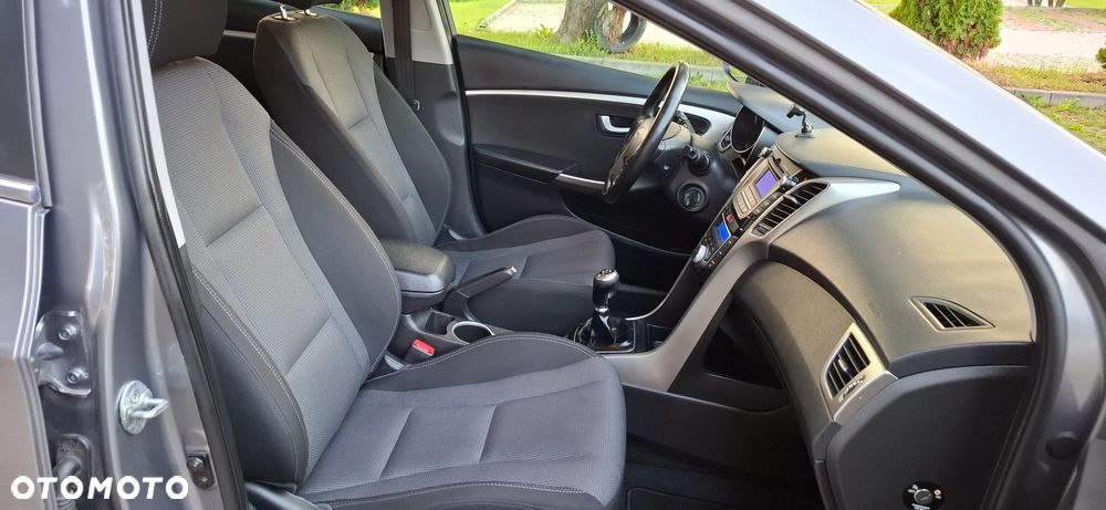 Hyundai i30 1.6 CRDi Comfort - 13