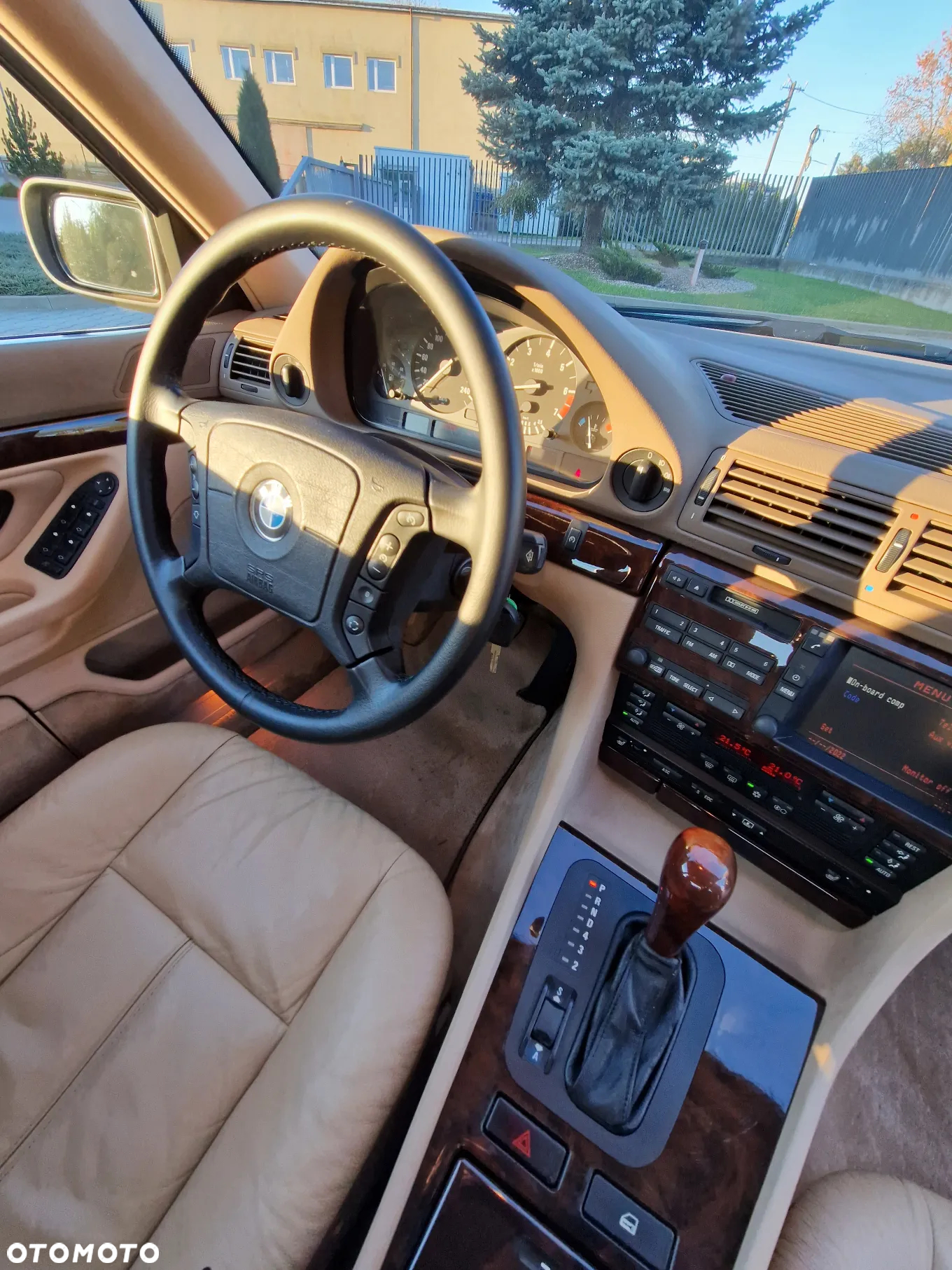 BMW Seria 7 740i V8 - 14