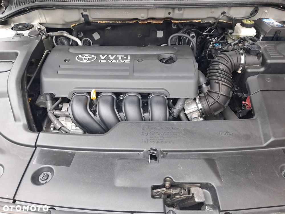 Toyota Avensis 1.8 VVT-i Executive - 16