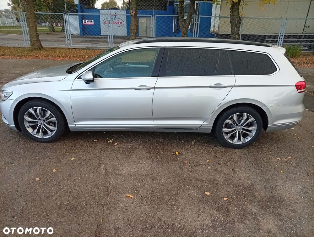 Volkswagen Passat - 19