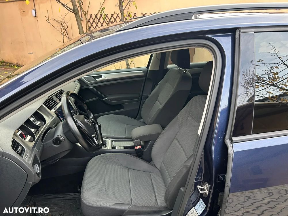 Volkswagen Golf 1.6 TDI DPF BlueMotion Technology Comfortline - 22