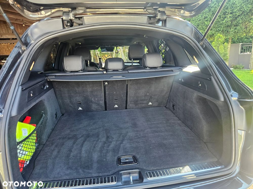 Mercedes-Benz GLC 300 4Matic 9G-TRONIC AMG Line - 20
