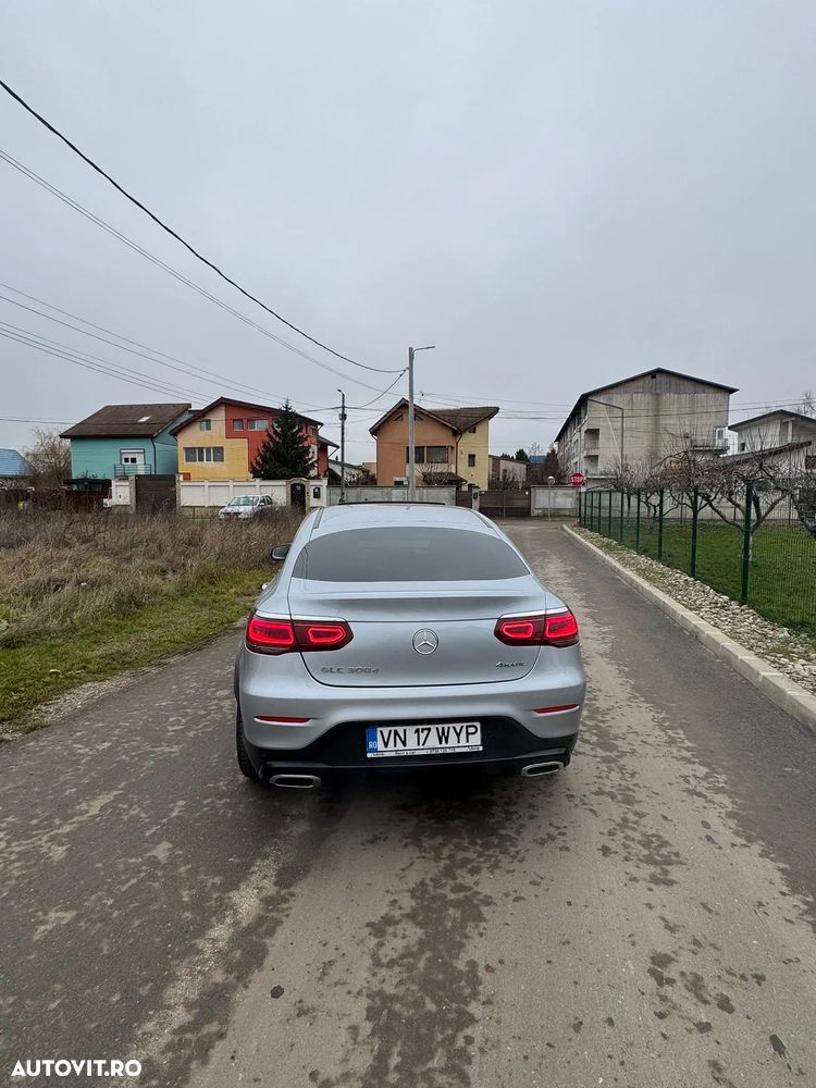 Mercedes-Benz GLC 300 d 4MATIC 9G-TRONIC AMG Line Plus - 6
