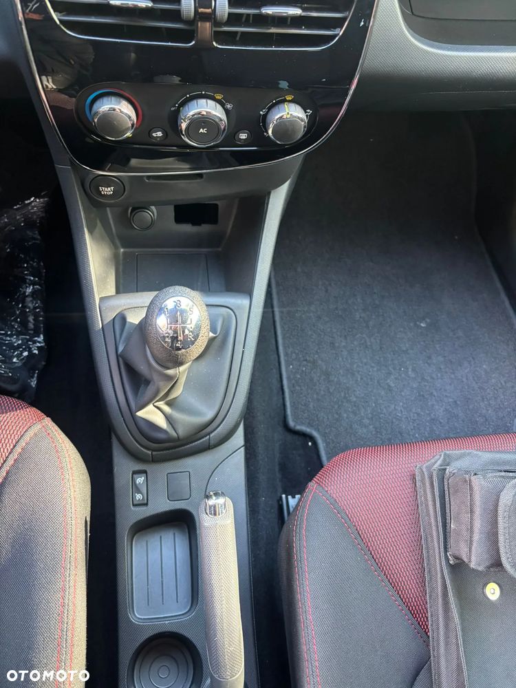 Renault Clio - 8