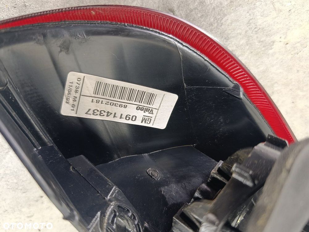 LAMPA TYLNA PRAWA OPEL CORSA C 09114337 89302181  VALEO HATCHBACK - 7