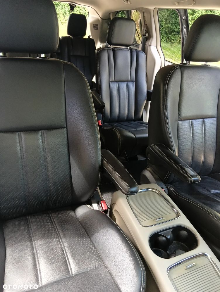 Lancia Voyager - 9