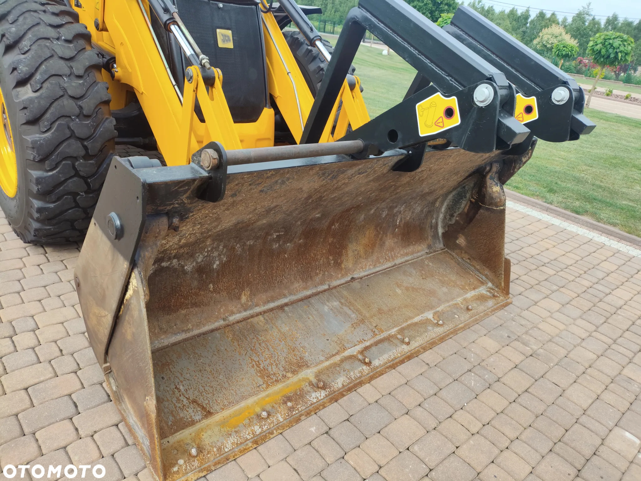 JCB 4CX / RÓWNE KOŁA / TORQUELOCK / POWERSHIFT / SPROWADZONA / - 13
