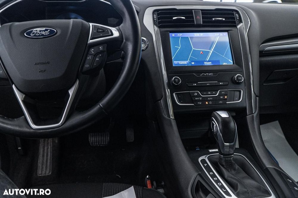 Ford Mondeo 2.0 HEV Titanium - 16