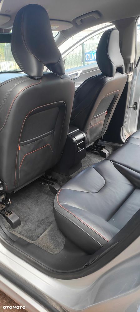 Volvo XC 60 D4 Drive-E Ocean Race - 9