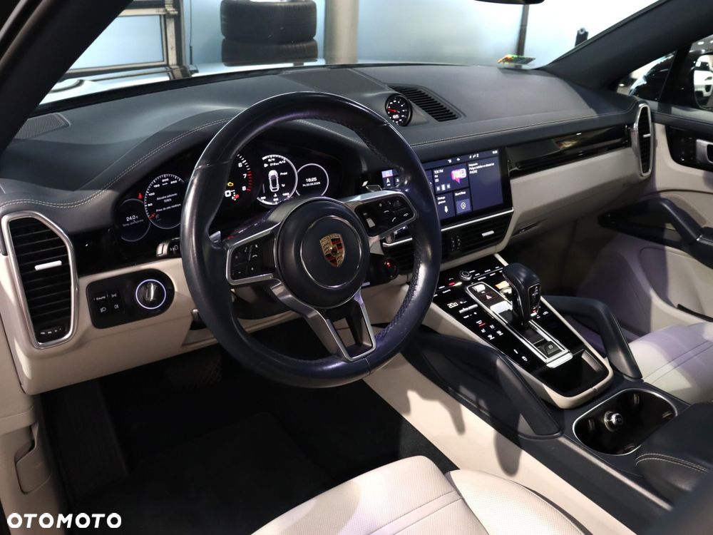 Porsche Cayenne Standard - 22