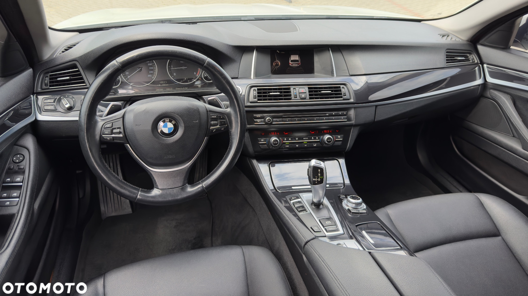 BMW Seria 5 520d Luxury Line - 11