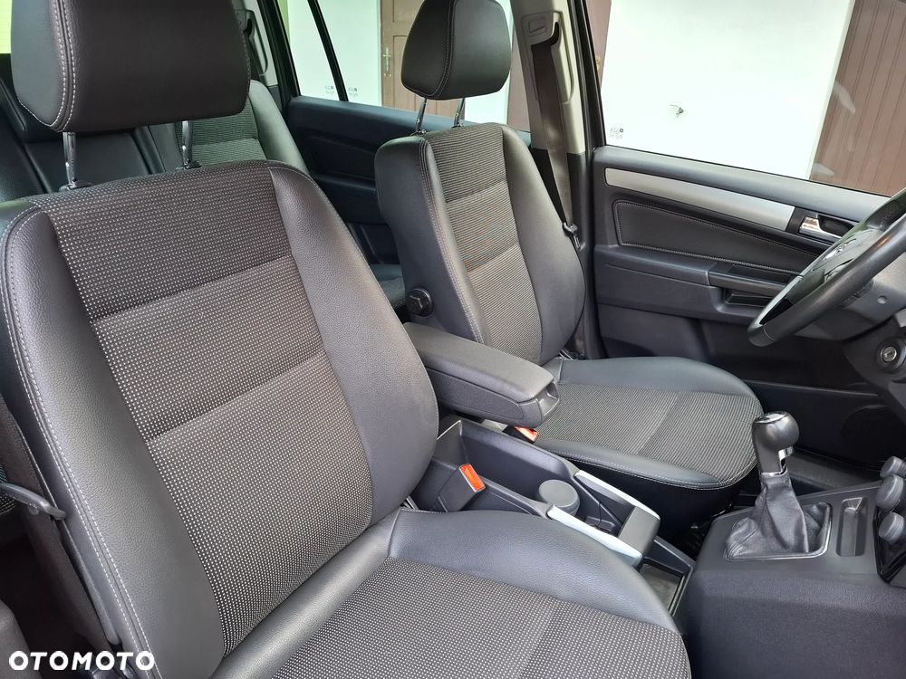 Opel Zafira - 15