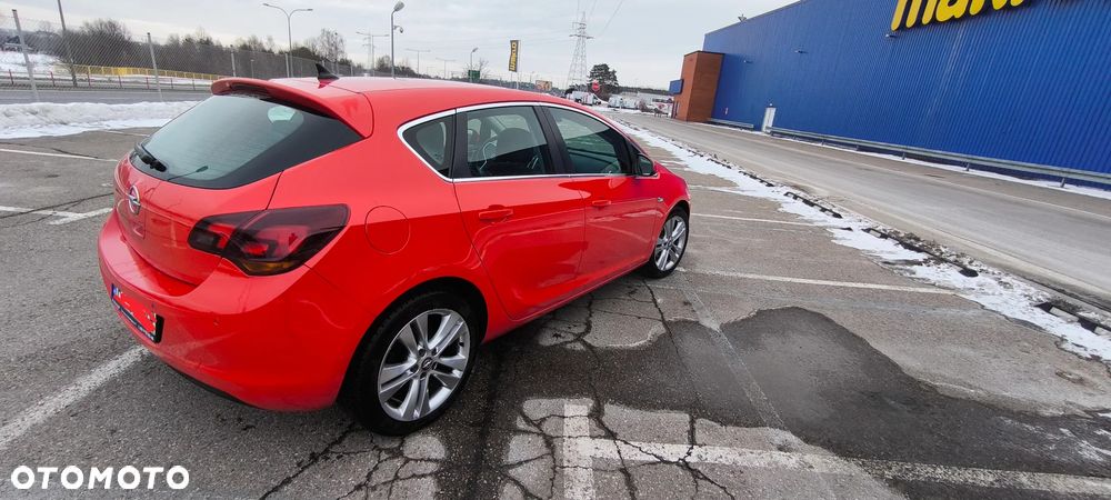 Opel Astra 1.6 Turbo Cosmo - 7