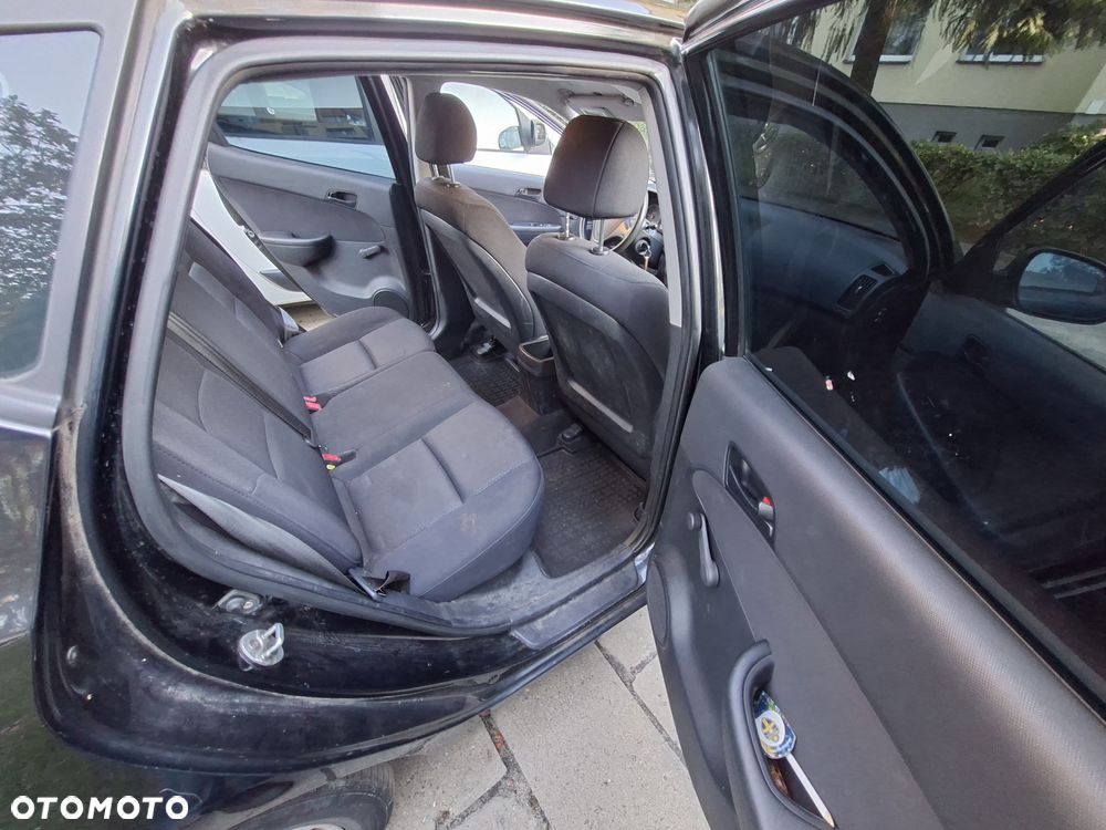 Hyundai i30 1.6 CRDi Classic - 9