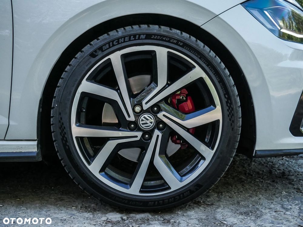 Volkswagen Polo 2.0 TSI OPF DSG GTI - 23