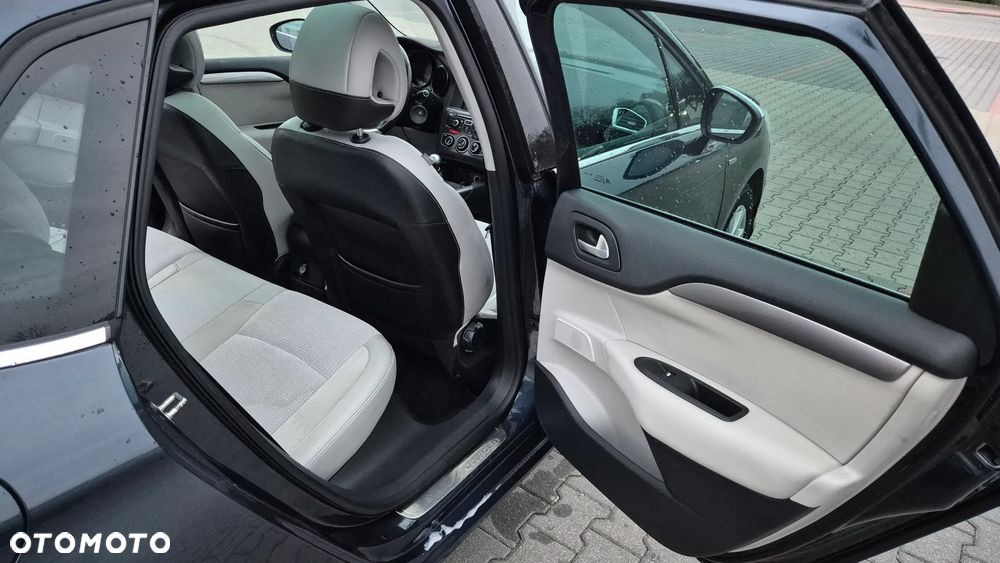 Citroën C4 2.0 HDi Exclusive - 13